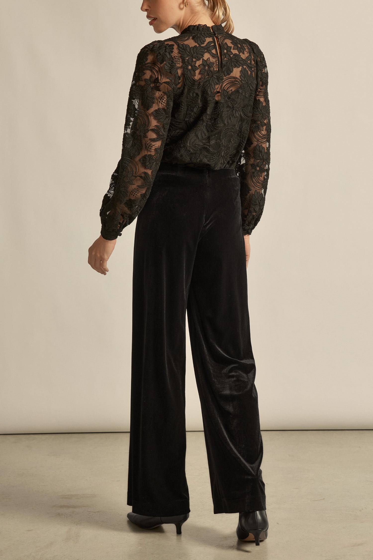 Zoe Kratzmann Haven Velvet Pants - Black - Image 4