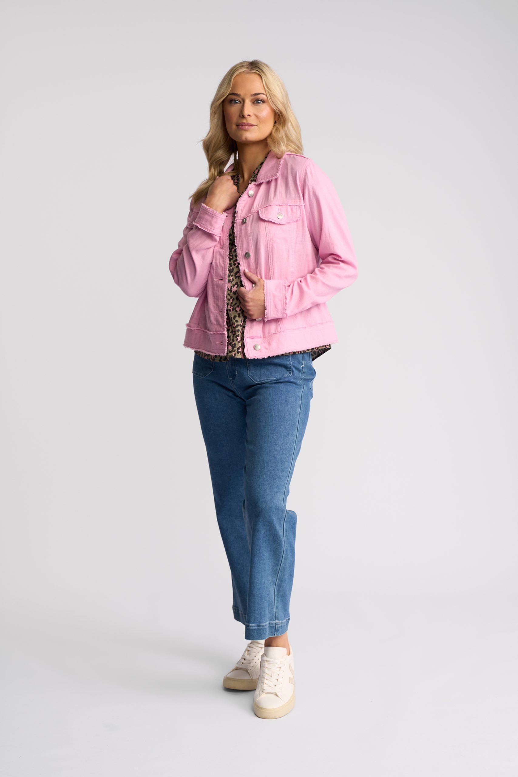 Vassalli Aura Jacket - Taffy - Image 5