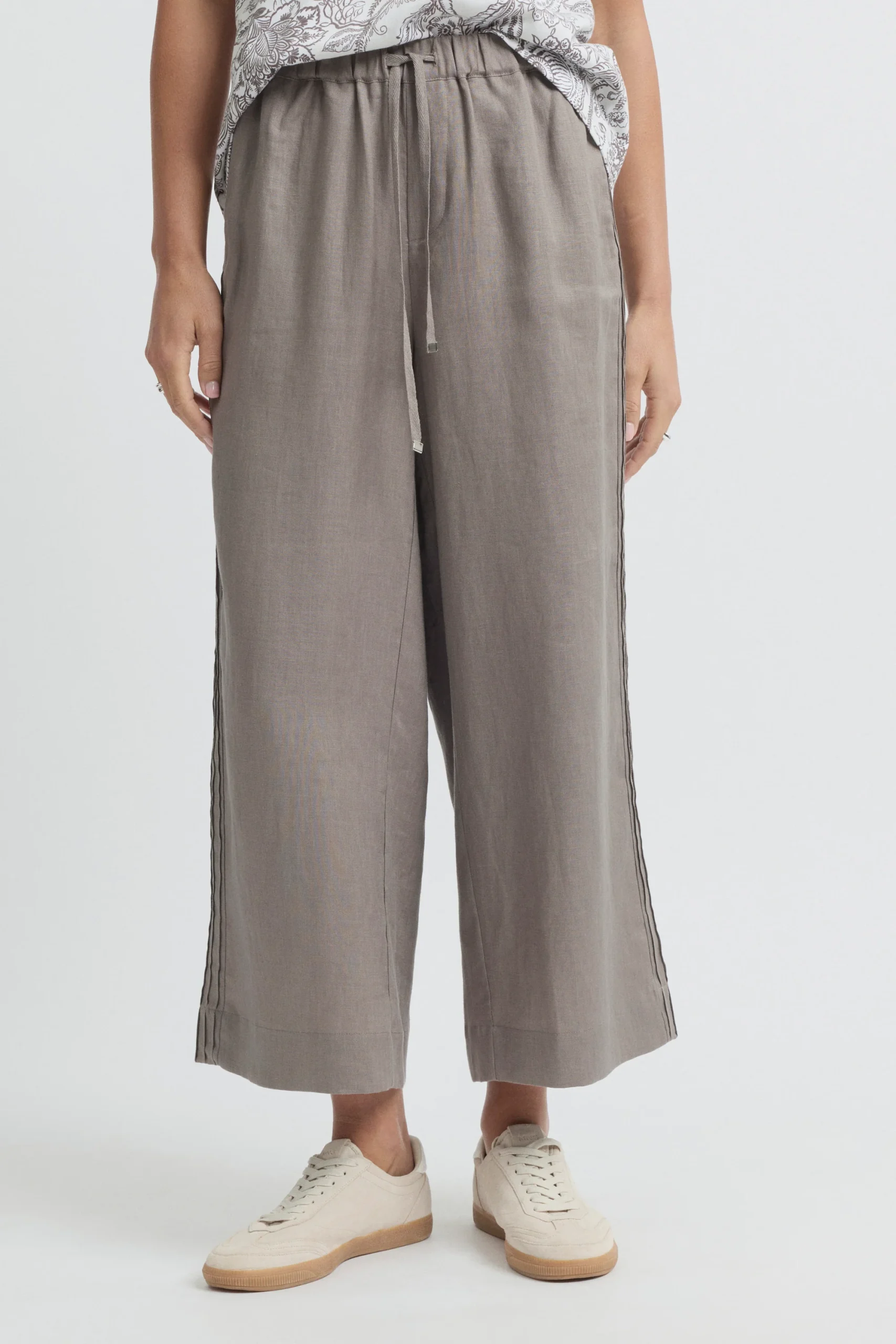 Yarra Trail Tirari Pintuck Pant - Earth - Image 3