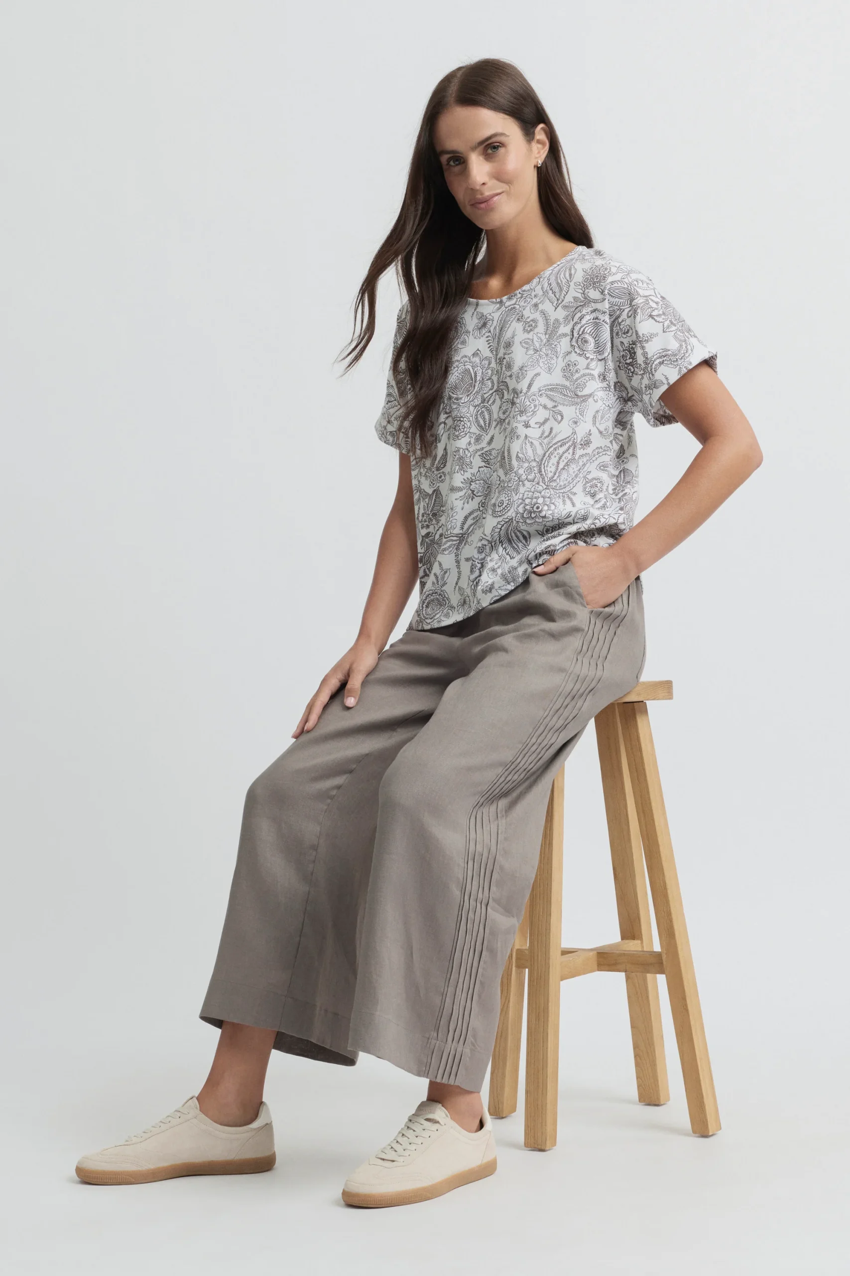 Yarra Trail Tirari Pintuck Pant - Earth