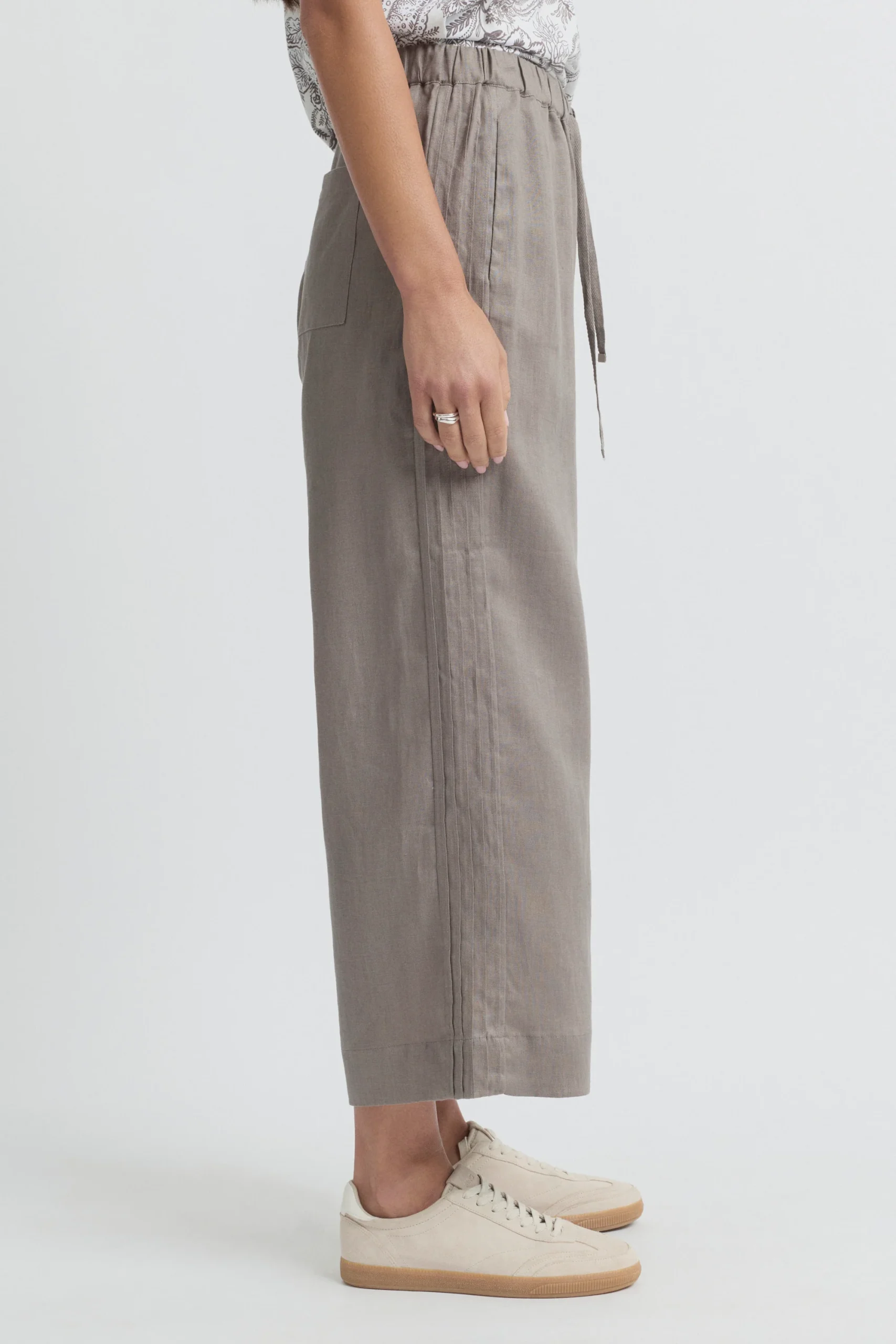 Yarra Trail Tirari Pintuck Pant - Earth - Image 5